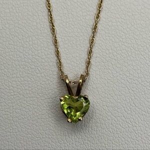10K Gold Peridot Pendant Necklace